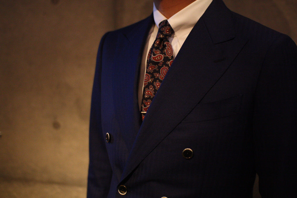 BESPOKE SUIT