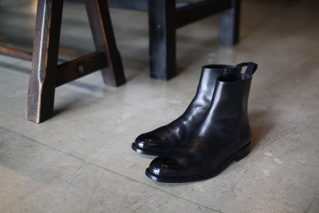 ORDER BOOTS
